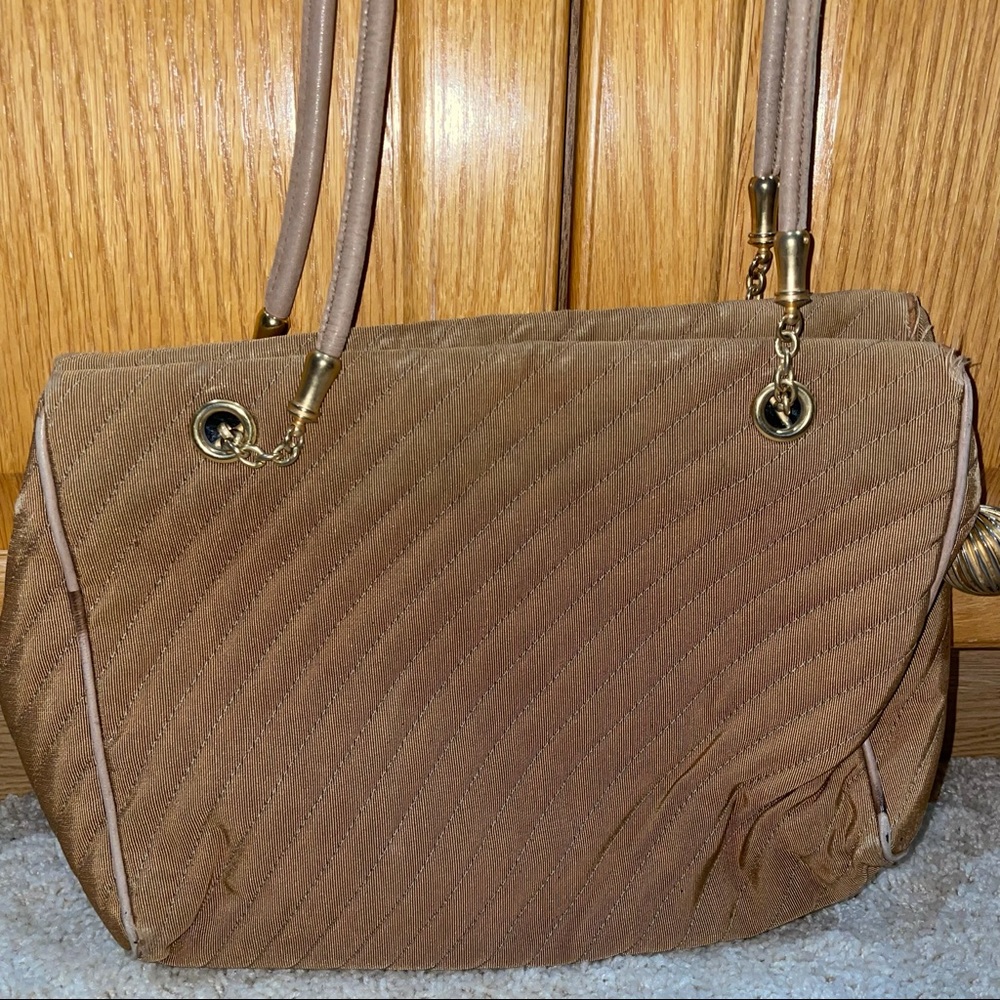 IMPERFECT $10 SALE: Authentic Vintage BALLY Tan Shoulder Bag